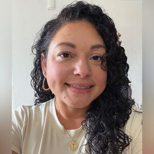 Meet your Posher, Dalila